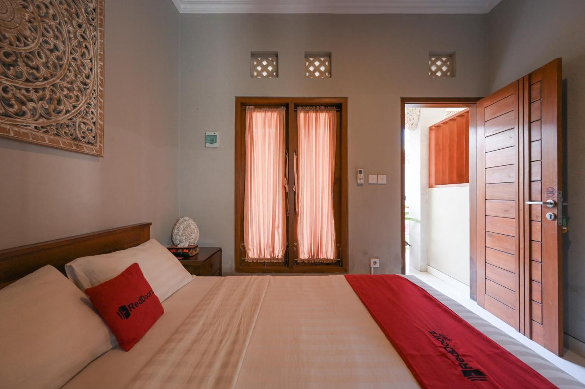 RedDoorz near Mertasari Beach 2 Pesanggaran Exterior foto