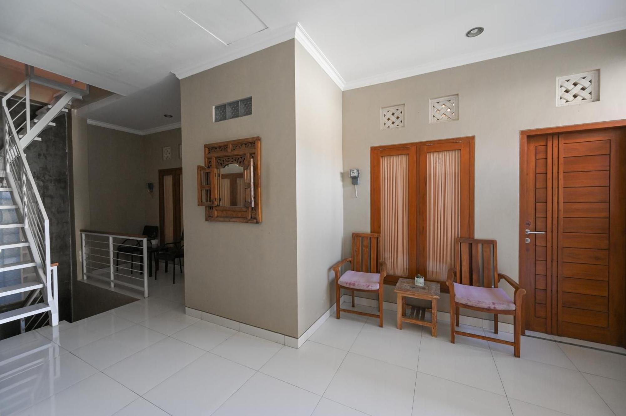 RedDoorz near Mertasari Beach 2 Pesanggaran Exterior foto