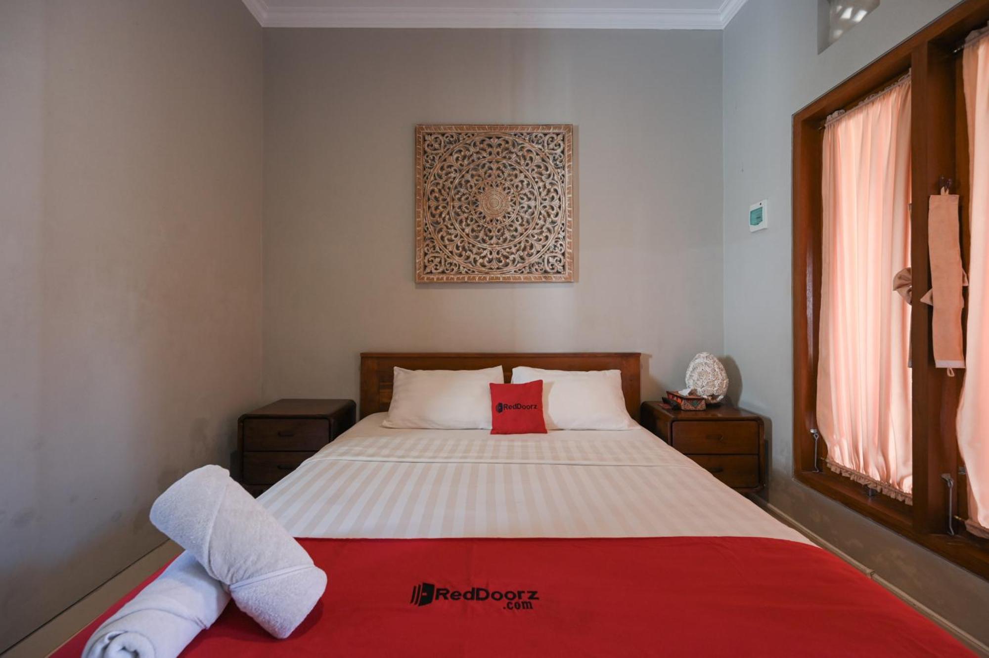 RedDoorz near Mertasari Beach 2 Pesanggaran Exterior foto